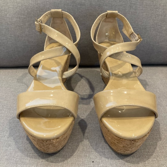 Jimmy Choo Patent Leather Wedge sandals - Picture 3 of 8